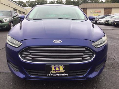 Used 2014 Ford Fusion SE image 2