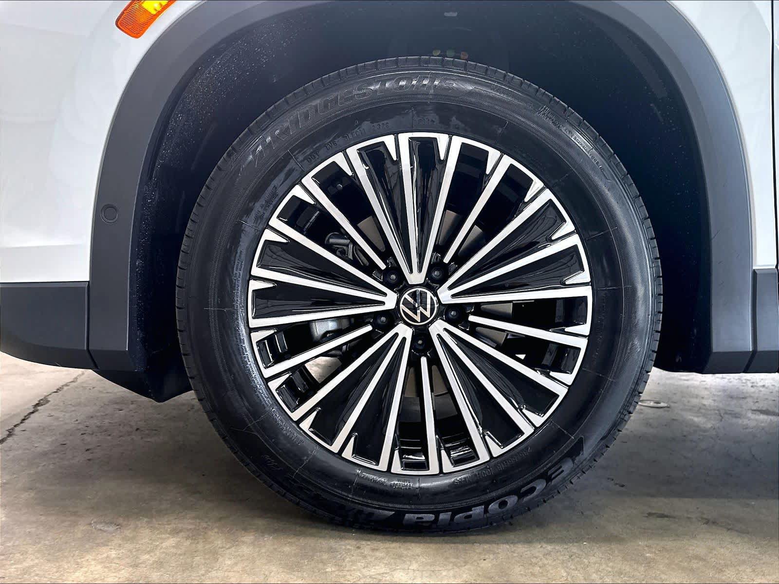 New 2026 Volkswagen Tiguan S FWD image 12
