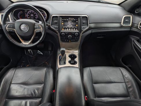 Used 2017 Jeep Grand Cherokee Limited image 16