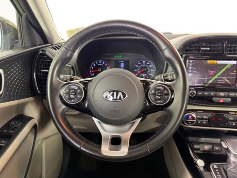 Used 2020 Kia Soul EX image 13