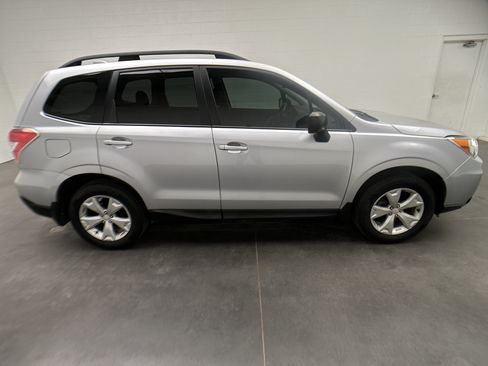 Used 2016 Subaru Forester 2.5i w/ Alloy Wheel Package AWD/4WD image 9