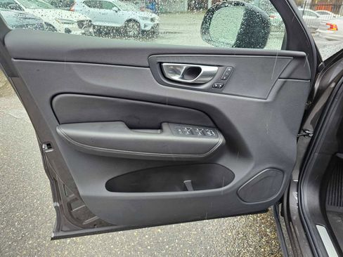 New 2025 Volvo XC60 B5 Core w/ Protection Package Premier image 23