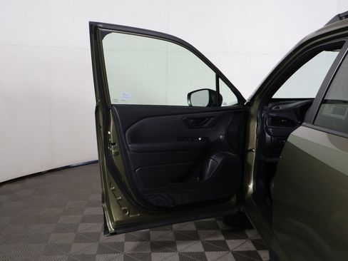 Used 2025 Subaru Forester Premium AWD/4WD image 18