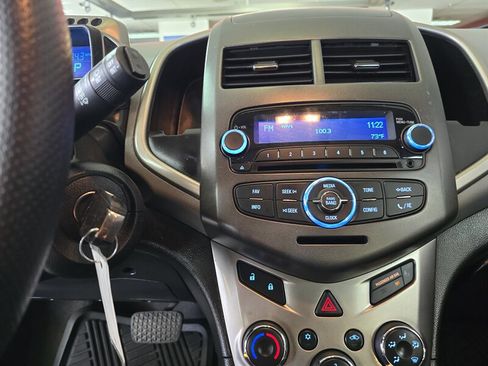 Used 2014 Chevrolet Sonic LT image 23