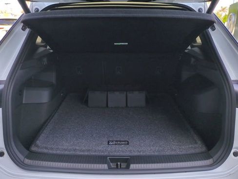 Used 2026 Volkswagen Tiguan SEL R-Line image 13