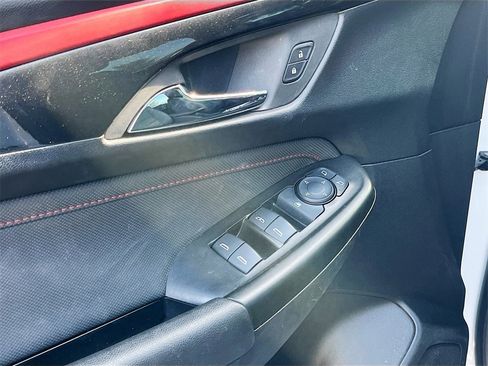 Used 2024 Chevrolet TrailBlazer RS w/ Driver Confidence Package image 17