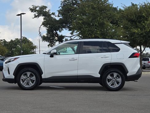 Used 2025 Toyota RAV4 XLE FWD image 2