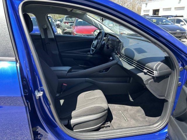 Used 2023 Hyundai Elantra SEL w/ Convenience Package FWD image 17