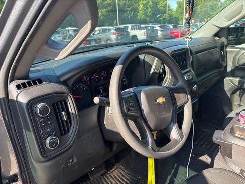Used 2022 Chevrolet Silverado 1500 Custom AWD/4WD image 13