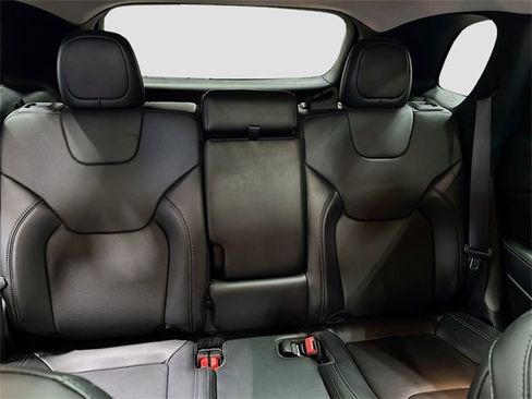 Used 2021 Jeep Cherokee Limited image 28