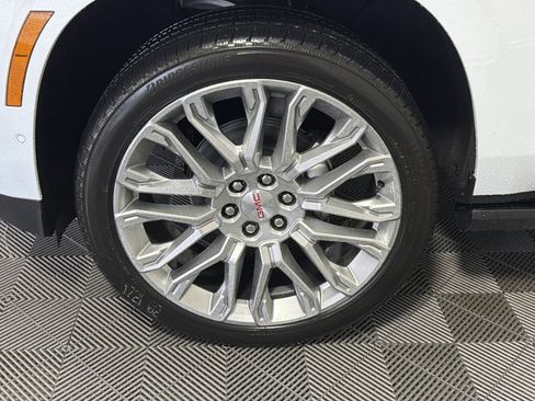 New 2026 GMC Yukon XL Denali w/ Denali Reserve Package AWD/4WD image 12