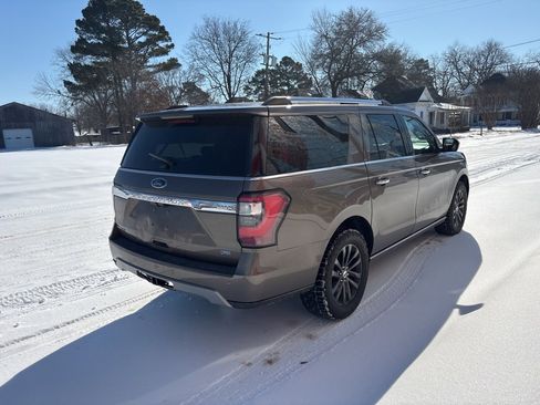 Used 2019 Ford Expedition Max Limited image 4