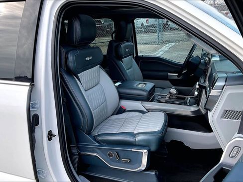 Used 2022 Ford F150 Limited image 8