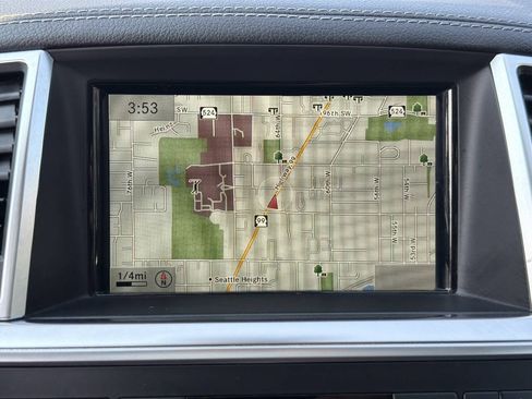 Used 2016 Mercedes-Benz GL 450 4MATIC image 31