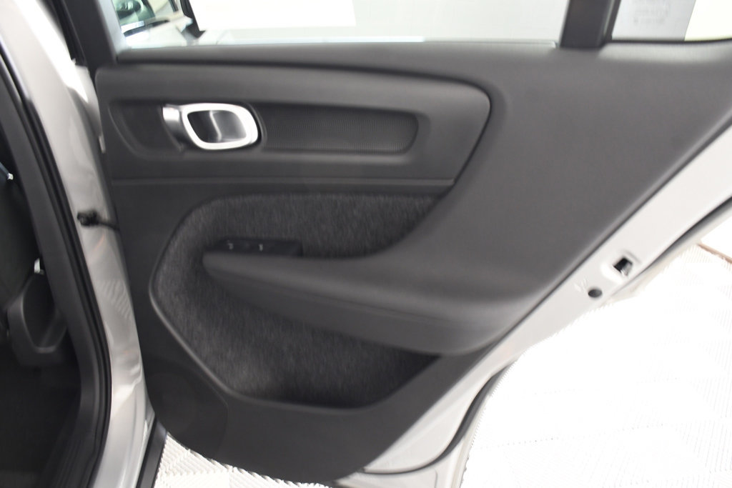 Used 2023 Volvo C40 P8 Recharge Plus AWD/4WD image 21
