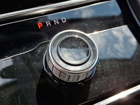 Used 2023 Jeep Grand Cherokee Laredo image 14