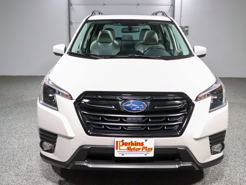 Used 2023 Subaru Forester Premium AWD/4WD image 4