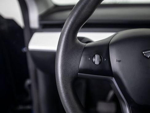 Used 2024 Tesla Model Y Long Range image 32