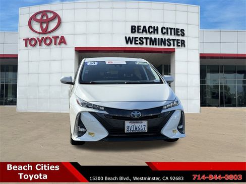 Certified 2020 Toyota Prius Prime Limited w/ Carpet Mat Package image 3