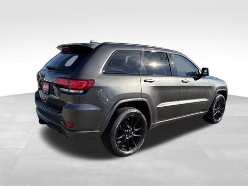 Used 2020 Jeep Grand Cherokee Altitude image 5