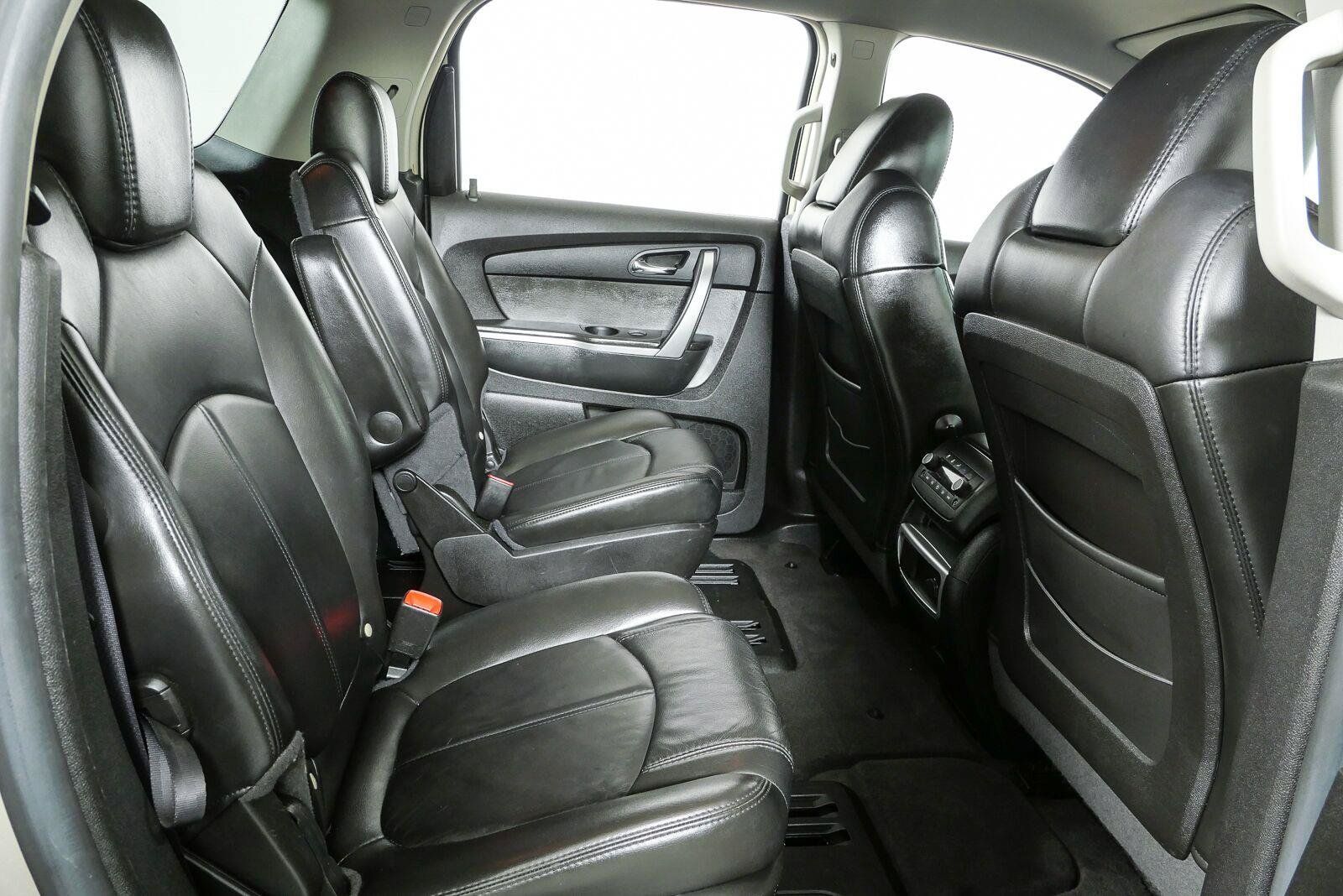 Used 2008 GMC Acadia SLT w/ Convenience Package FWD image 20