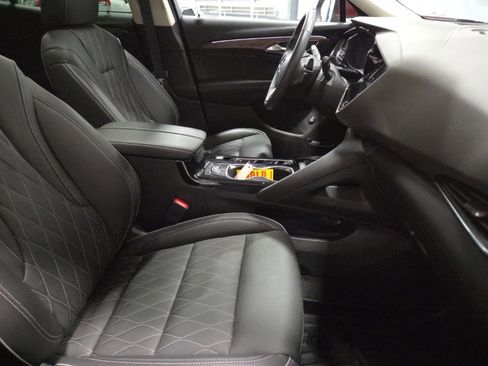 Used 2023 Buick Envision Avenir image 21