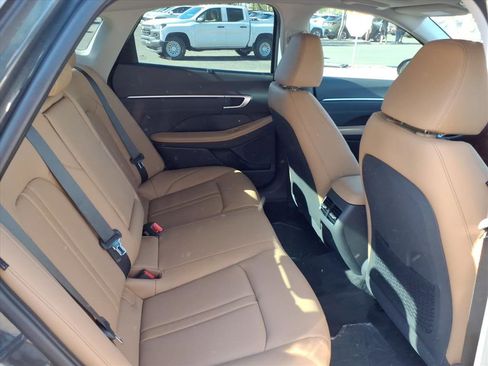 New 2025 Hyundai Sonata Limited image 9