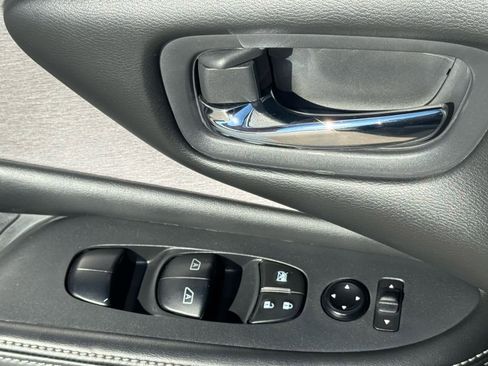 Certified 2023 Nissan Murano SV w/ SV Midnight Edition Package image 22