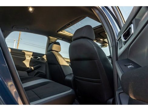 Used 2025 Honda Civic Sport image 16