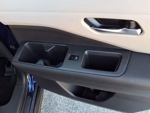 Used 2022 Nissan Pathfinder SV image 25