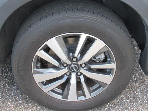 Certified 2024 Nissan Pathfinder SL image 16