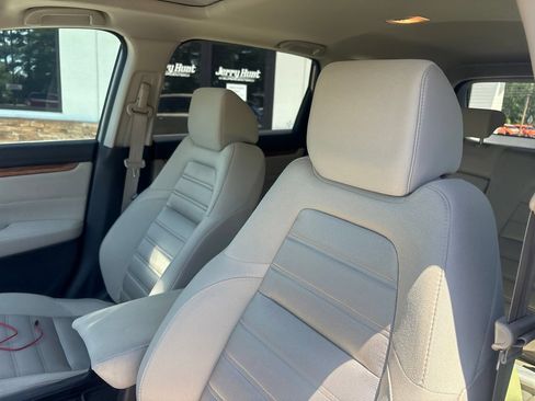 Used 2019 Honda CR-V EX image 3