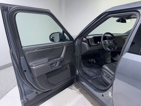 Used 2023 Rivian R1T Adventure image 11