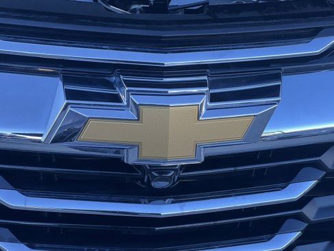 Used 2025 Chevrolet Equinox LT image 30