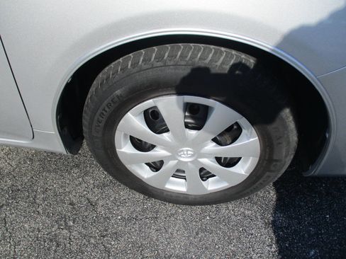 Used 2011 Toyota Corolla LE image 25