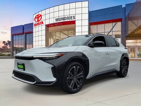 Used 2024 Toyota bZ4X FWD w/ Weather Package image 2