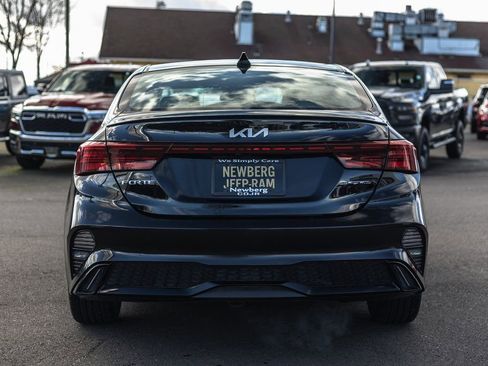 Used 2022 Kia Forte GT-Line w/ GT-Line Premium Package image 9