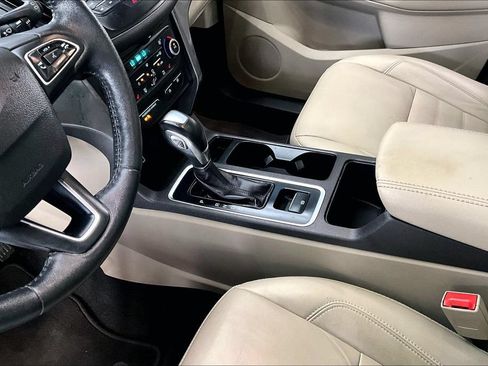 Used 2018 Ford Escape SEL AWD/4WD image 17