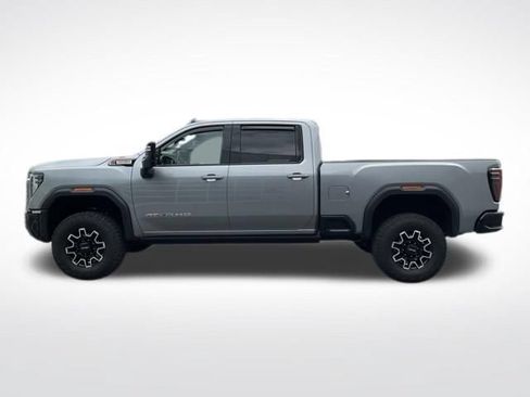 Used 2026 GMC Sierra 2500 AT4X AWD/4WD image 4