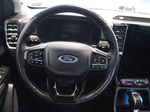Used 2025 Ford Ranger Lariat w/ FX4 Off-Road Package AWD/4WD image 23