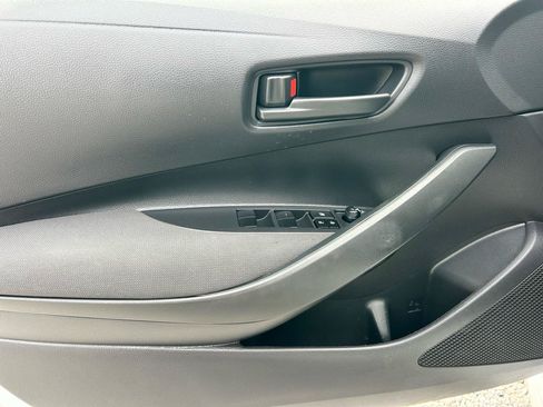 Used 2022 Toyota Corolla LE FWD image 7