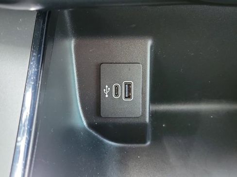 Used 2025 Ford F150 Lightning Flash image 29