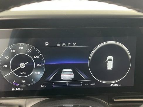 Used 2024 Kia Carnival SX image 40