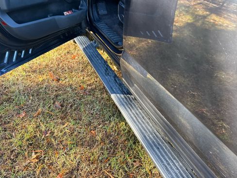 Used 2021 Ford F150 Lariat w/ Equipment Group 502A High image 28