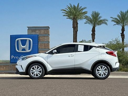 Used 2019 Toyota C-HR LE image 7