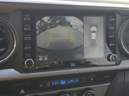 Used 2022 Toyota Tacoma Limited image 28