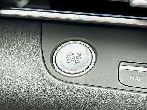 Used 2024 Hyundai Elantra SEL w/ Convenience Package image 18