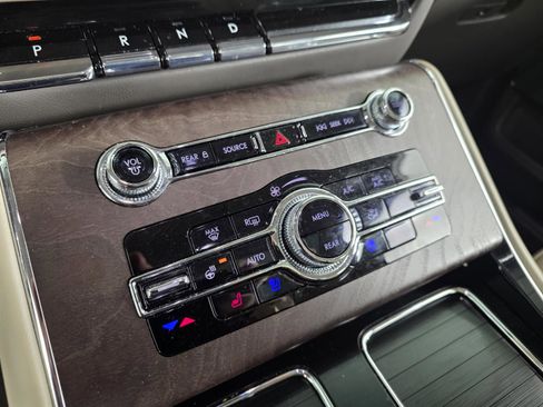 Used 2024 Lincoln Aviator Reserve w/ Elements Package Plus image 23