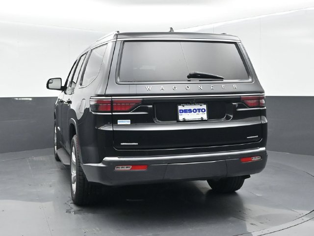 Used 2022 Jeep Wagoneer Series II AWD/4WD image 7