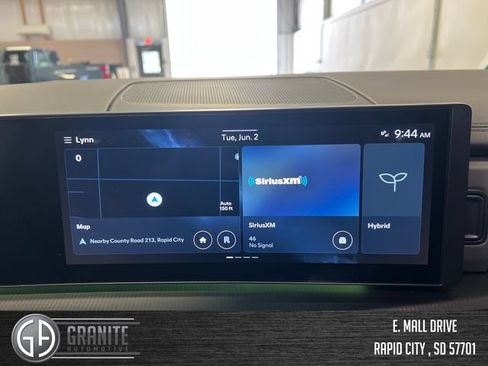 Used 2025 Hyundai Santa Fe Calligraphy AWD/4WD image 14